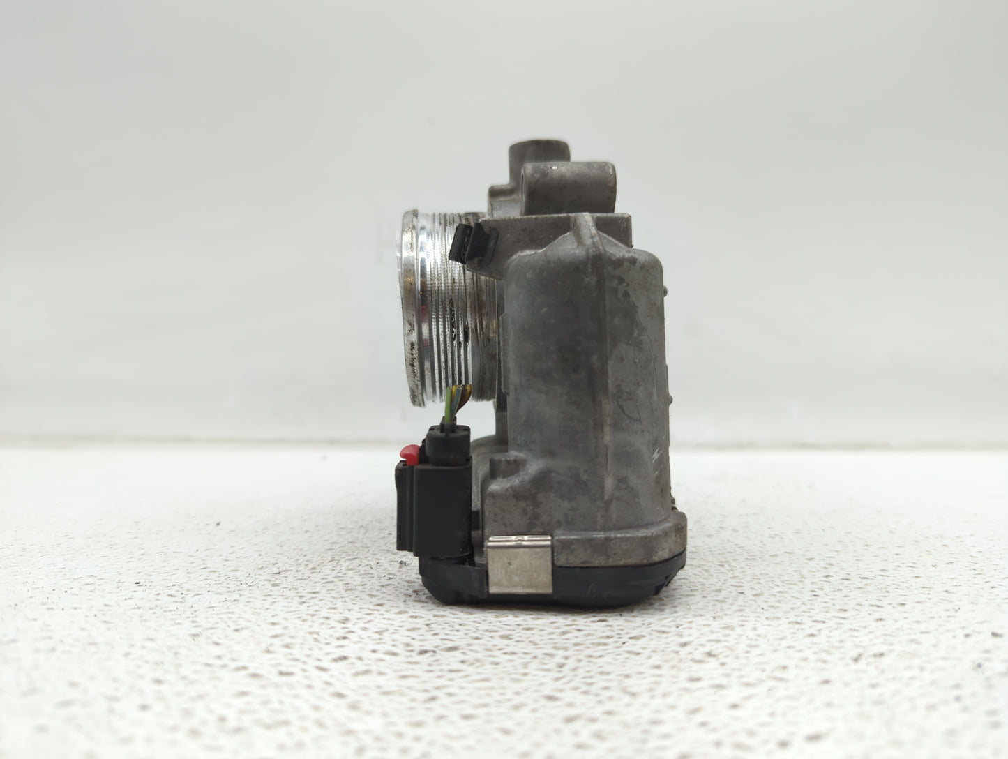 2014-2018 Ford Focus Throttle Body P/N:DS7E-9F991-BB Fits Fits 2014 2015 2016 2017 2018 2019 OEM Used Auto Parts - Oemusedau