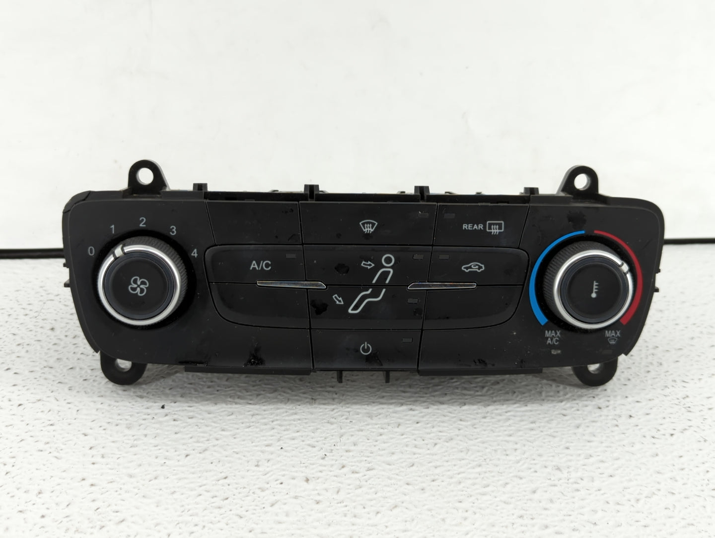 2015-2018 Ford Focus Climate Control Module Temperature AC/Heater Replacement P/N:F1ET-18K811-KD F1ET-18549 Fits OEM Used Au