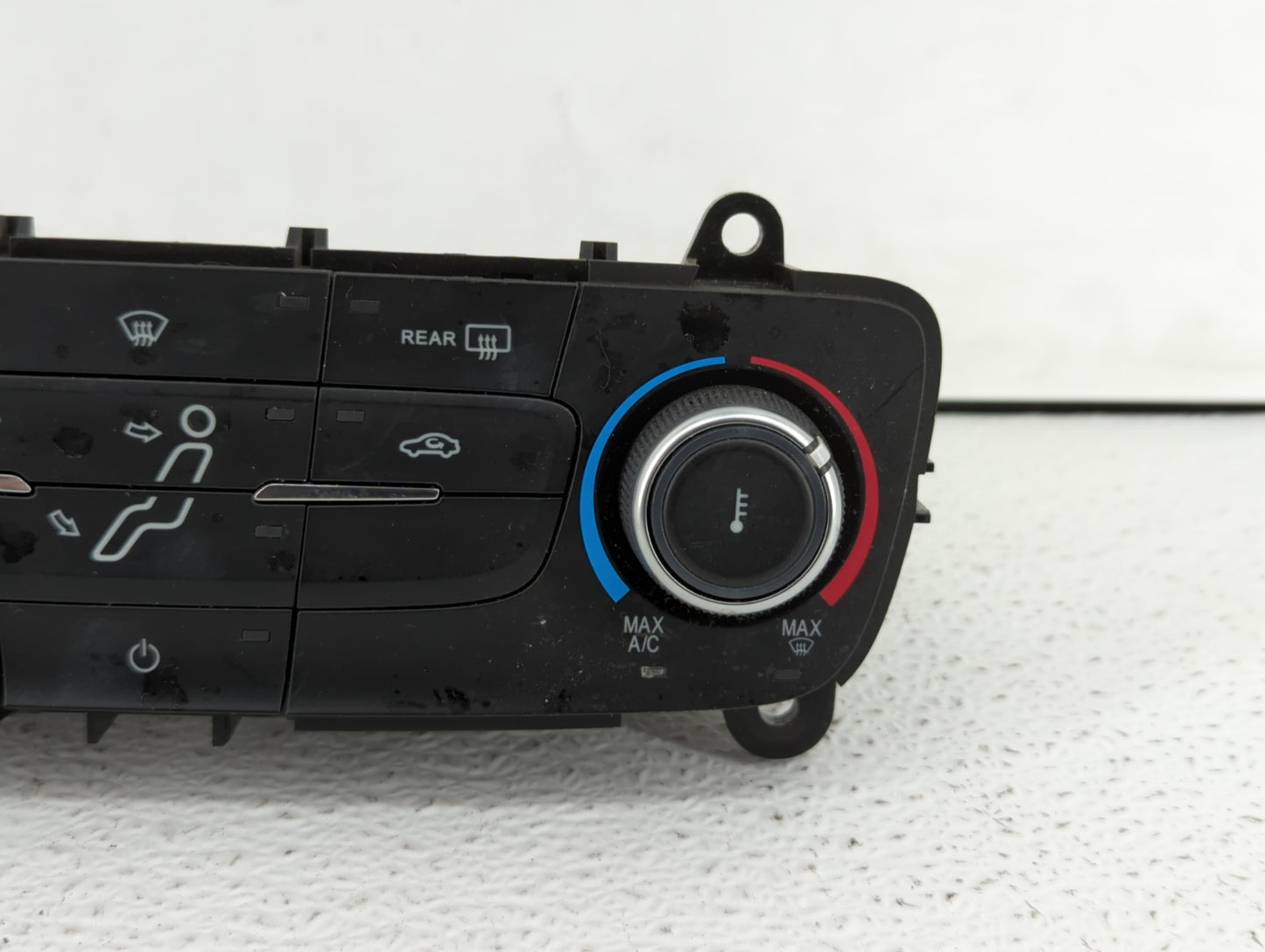 2015-2018 Ford Focus Climate Control Module Temperature AC/Heater Replacement P/N:F1ET-18K811-KD F1ET-18549 Fits OEM Used Au