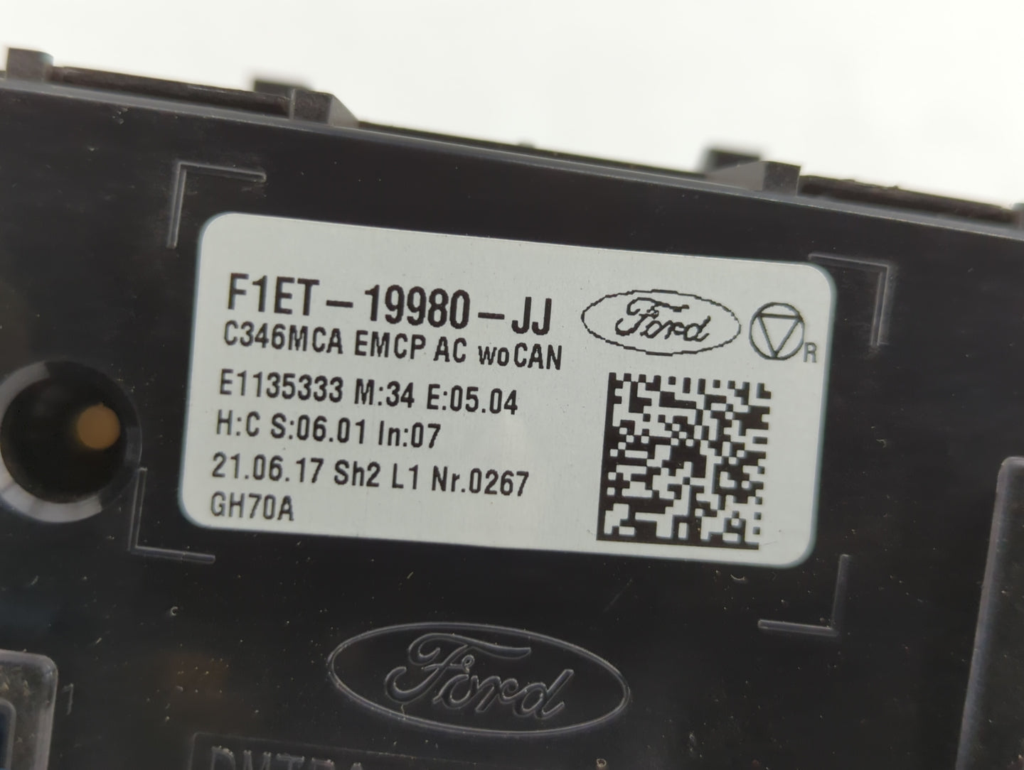 2015-2018 Ford Focus Climate Control Module Temperature AC/Heater Replacement P/N:F1ET-18K811-KD F1ET-18549 Fits OEM Used Au