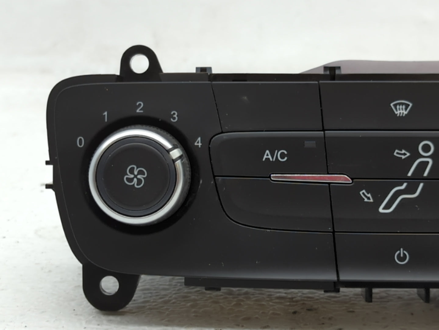 2015-2018 Ford Focus Climate Control Module Temperature AC/Heater Replacement P/N:F1ET-18K811-KD F1ET-18549 Fits OEM Used Au