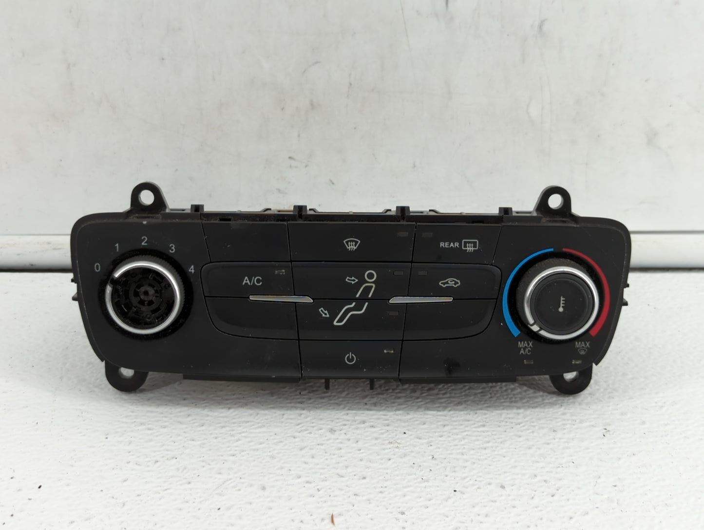 2015-2018 Ford Focus Climate Control Module Temperature AC/Heater Replacement P/N:F1EB-18835-M F1ET-18K811-KD Fits OEM Used 