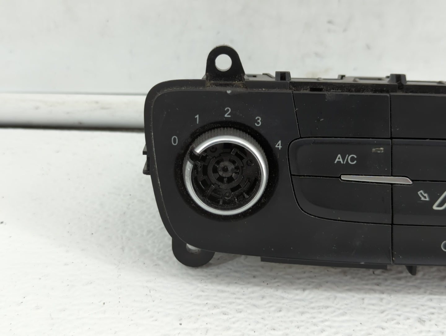 2015-2018 Ford Focus Climate Control Module Temperature AC/Heater Replacement P/N:F1EB-18835-M F1ET-18K811-KD Fits OEM Used 
