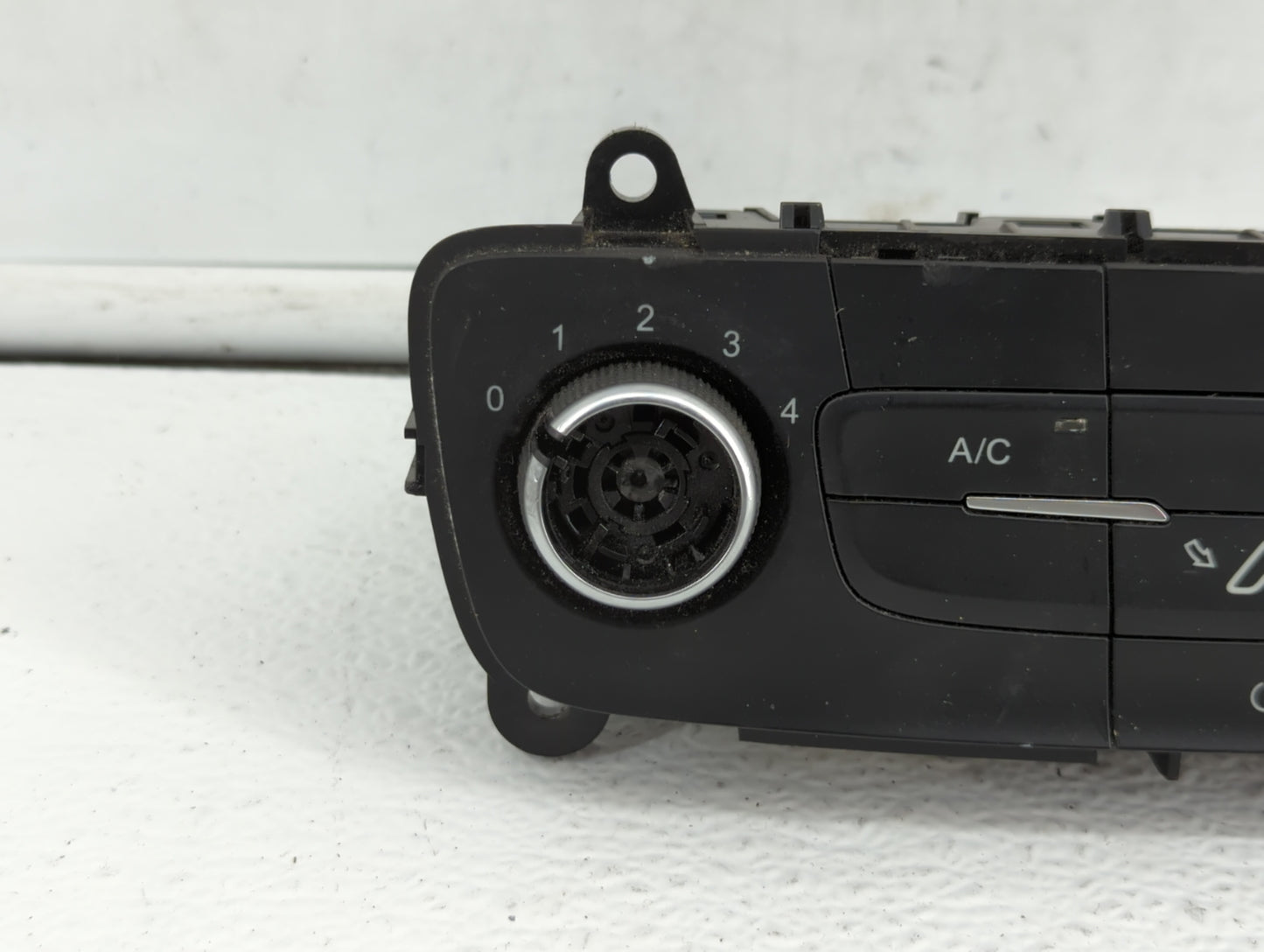 2015-2018 Ford Focus Climate Control Module Temperature AC/Heater Replacement P/N:F1EB-18835-M F1ET-18K811-KD Fits OEM Used 