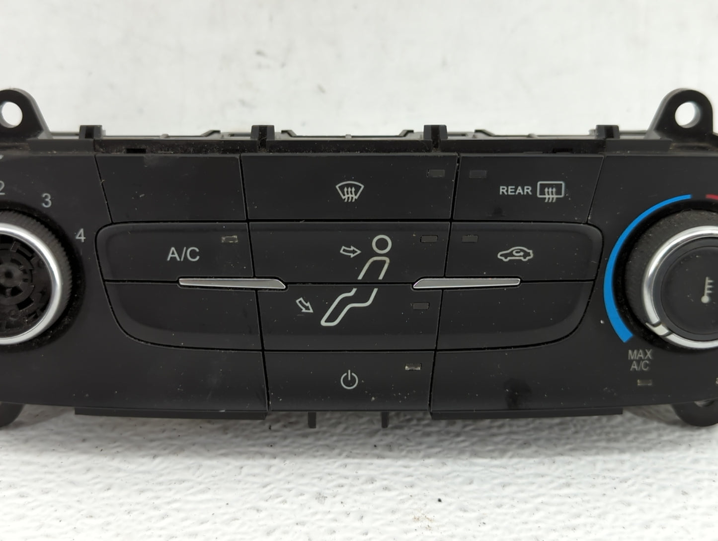 2015-2018 Ford Focus Climate Control Module Temperature AC/Heater Replacement P/N:F1EB-18835-M F1ET-18K811-KD Fits OEM Used 