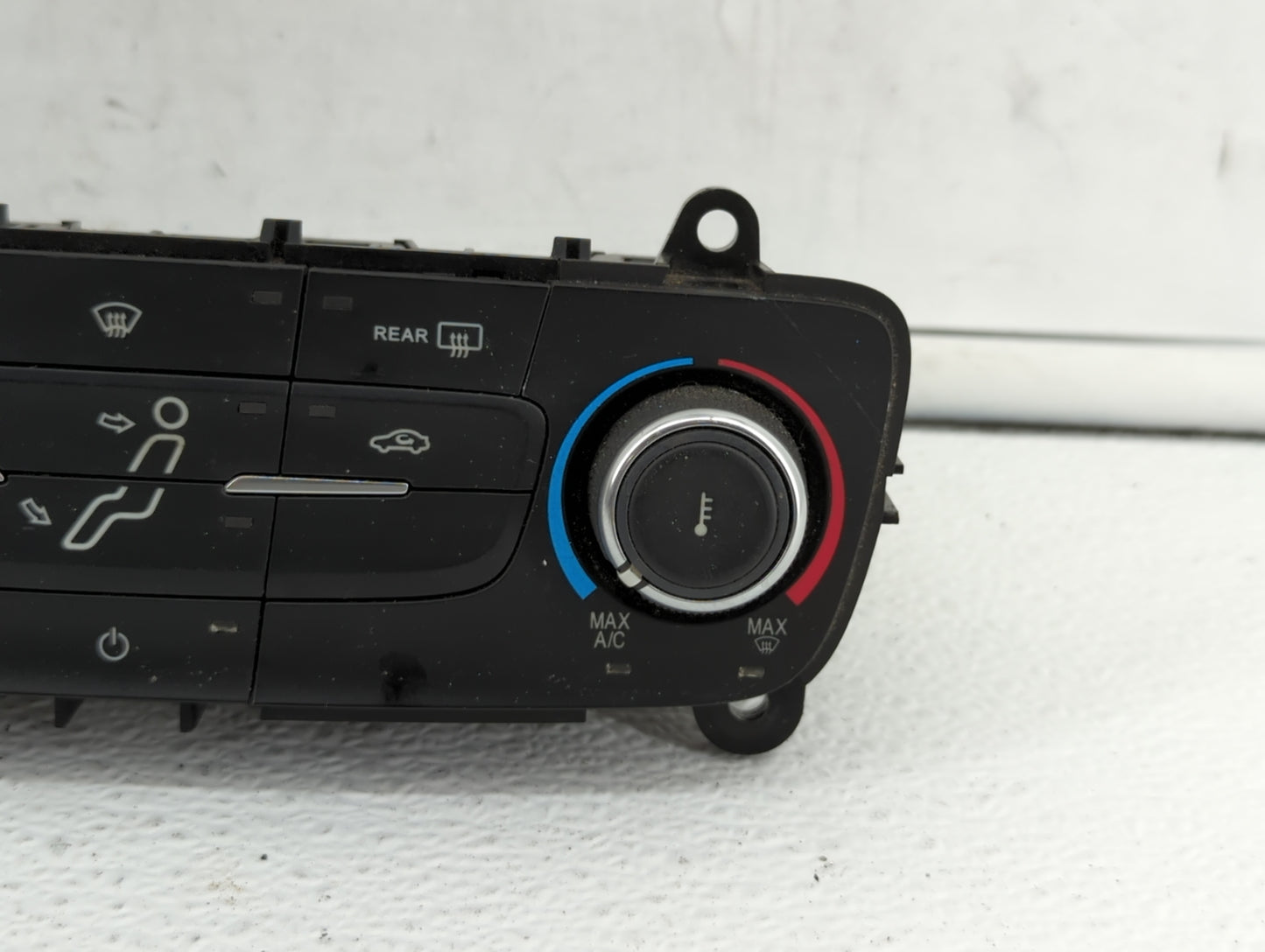 2015-2018 Ford Focus Climate Control Module Temperature AC/Heater Replacement P/N:F1EB-18835-M F1ET-18K811-KD Fits OEM Used 