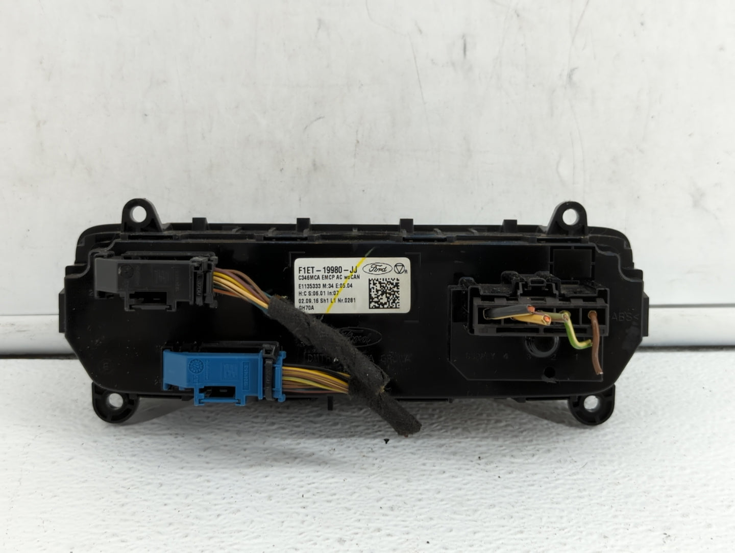 2015-2018 Ford Focus Climate Control Module Temperature AC/Heater Replacement P/N:F1EB-18835-M F1ET-18K811-KD Fits OEM Used 