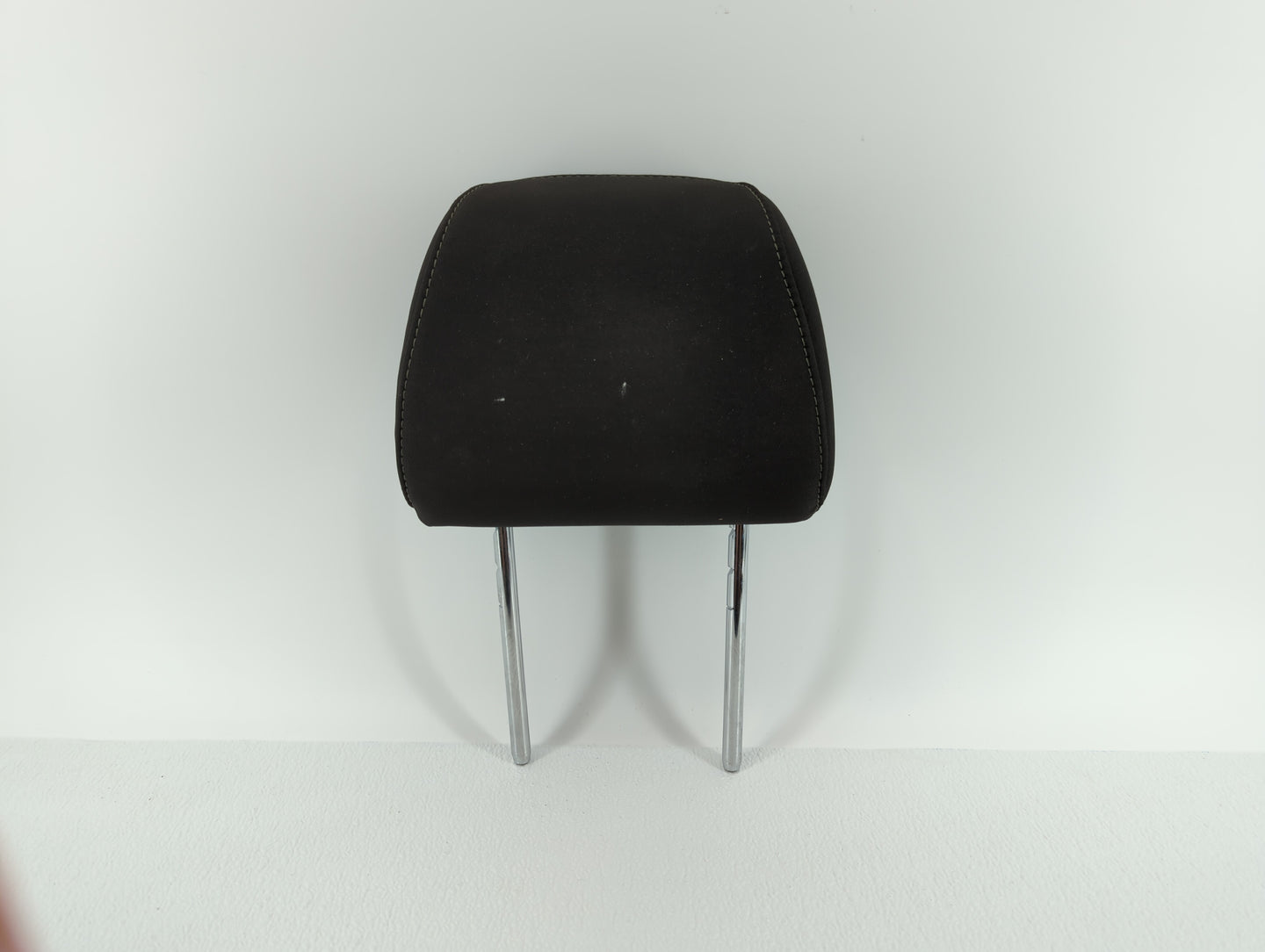 2015-2018 Ford Focus Headrest Head Rest Front Driver Passenger Seat Fits Fits 2015 2016 2017 2018 OEM Used Auto Parts - Oemu