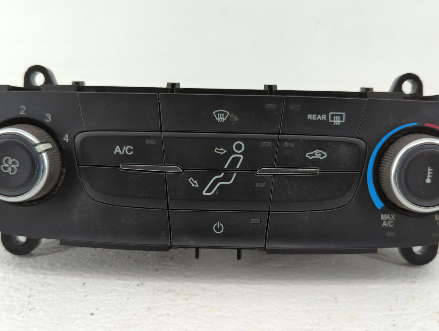 2015-2018 Ford Focus Climate Control Module Temperature AC/Heater Replacement P/N:F1ET-19980-JJ F1ET-19980-JE Fits OEM Used 