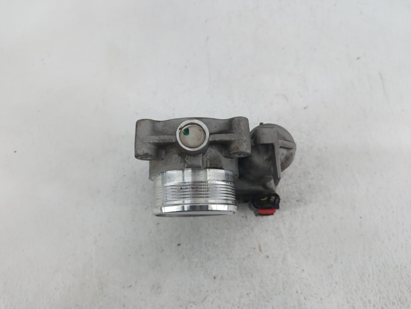 2014-2018 Ford Focus Throttle Body P/N:0 280 750 566 DS7E-9F991-BB Fits Fits 2014 2015 2016 2017 2018 2019 OEM Used Auto Par