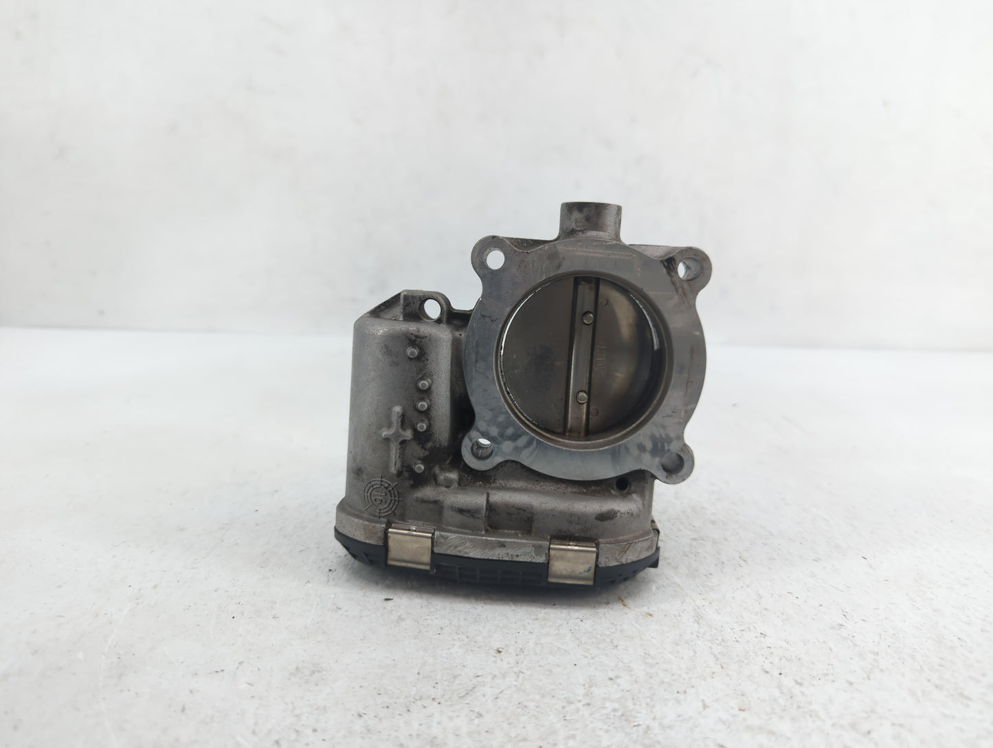 2014-2018 Ford Focus Throttle Body P/N:0 280 750 566 DS7E-9F991-BB Fits Fits 2014 2015 2016 2017 2018 2019 OEM Used Auto Par