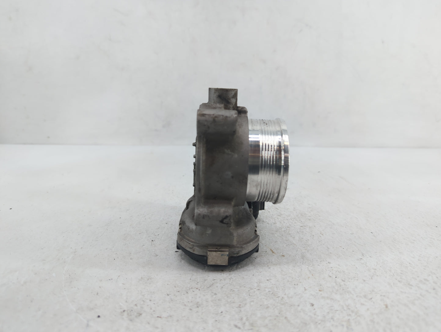 2014-2018 Ford Focus Throttle Body P/N:0 280 750 566 DS7E-9F991-BB Fits Fits 2014 2015 2016 2017 2018 2019 OEM Used Auto Par