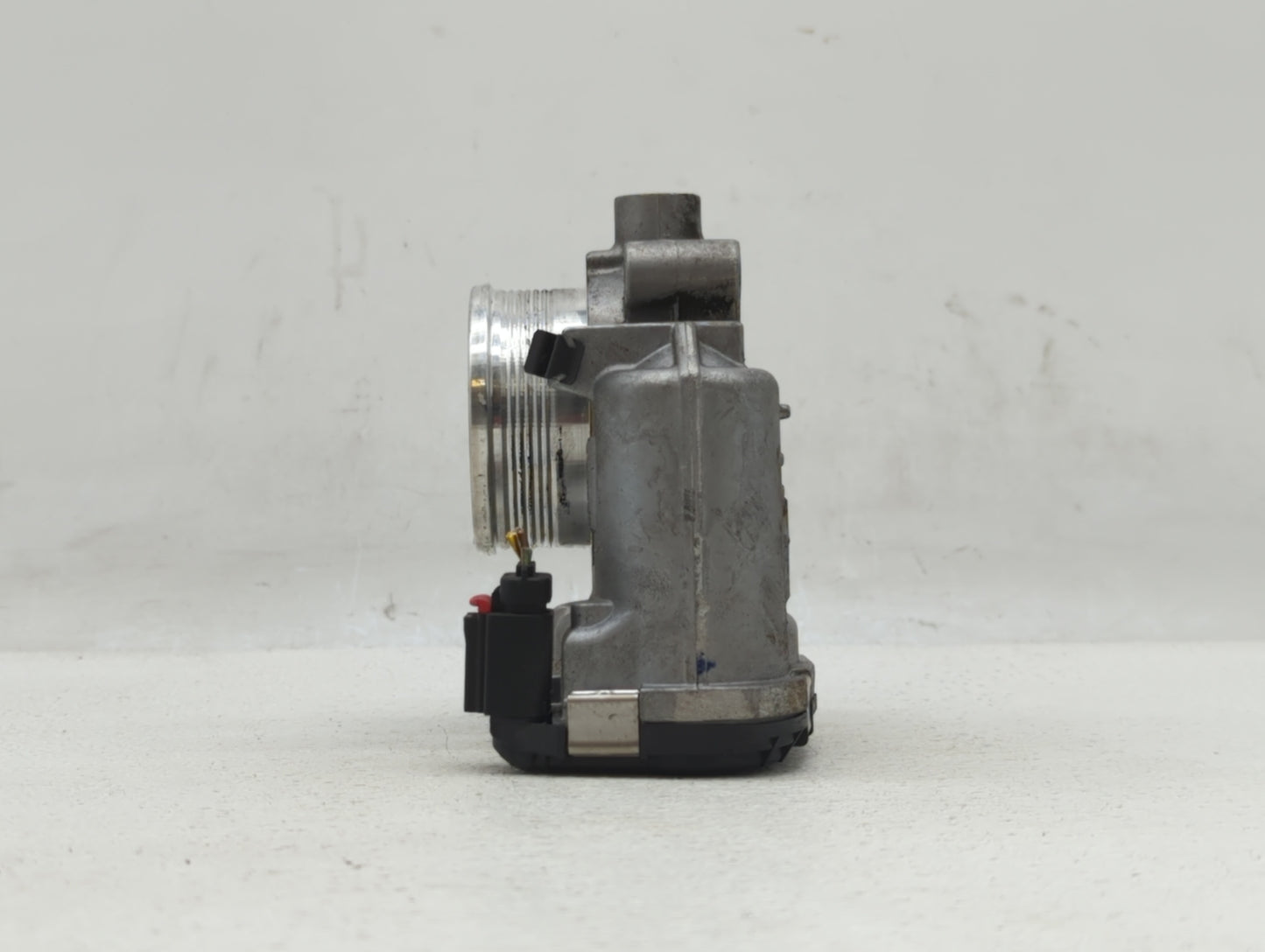 2014-2018 Ford Focus Throttle Body P/N:0 280 750 566 DS7E-9F991-BB Fits Fits 2014 2015 2016 2017 2018 2019 OEM Used Auto Par