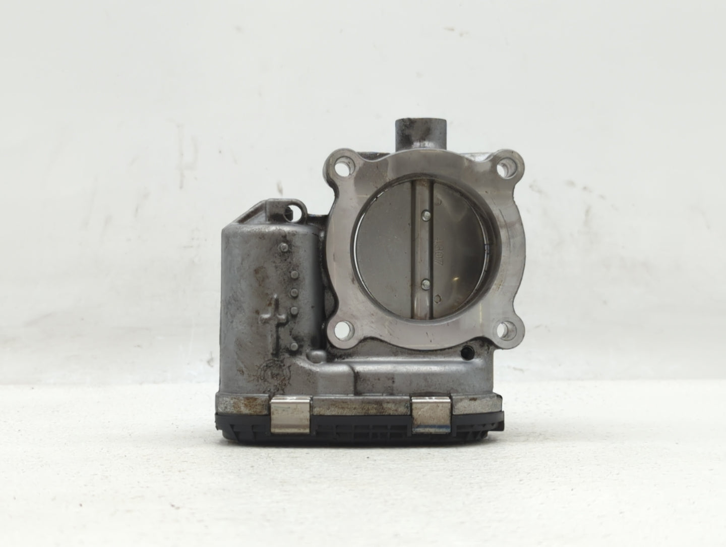 2014-2018 Ford Focus Throttle Body P/N:0 280 750 566 DS7E-9F991-BB Fits Fits 2014 2015 2016 2017 2018 2019 OEM Used Auto Par