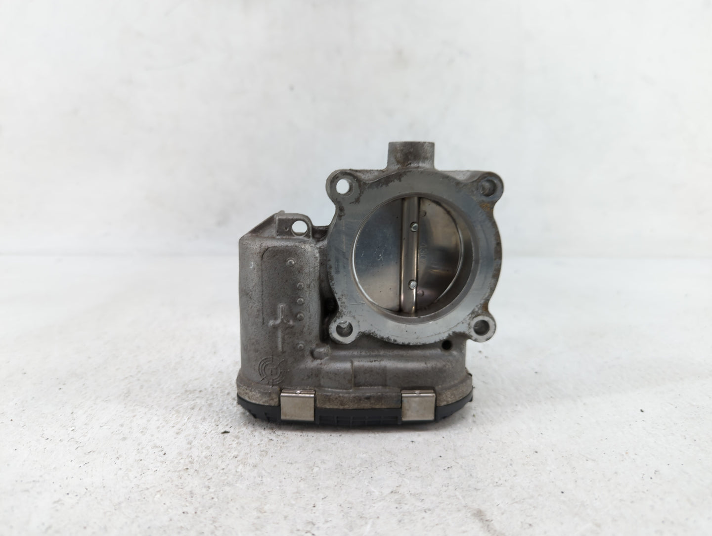 2014-2018 Ford Focus Throttle Body P/N:DS7E-9F991-BB Fits Fits 2014 2015 2016 2017 2018 2019 OEM Used Auto Parts - Oemusedau
