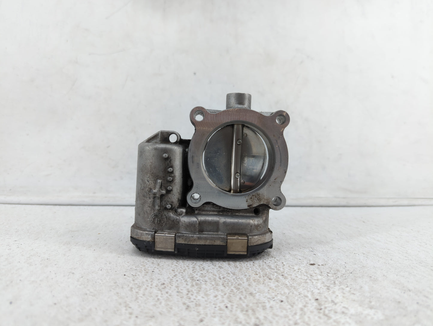 2014-2018 Ford Focus Throttle Body P/N:DS7E-9F991-BB Fits Fits 2014 2015 2016 2017 2018 2019 OEM Used Auto Parts - Oemusedau