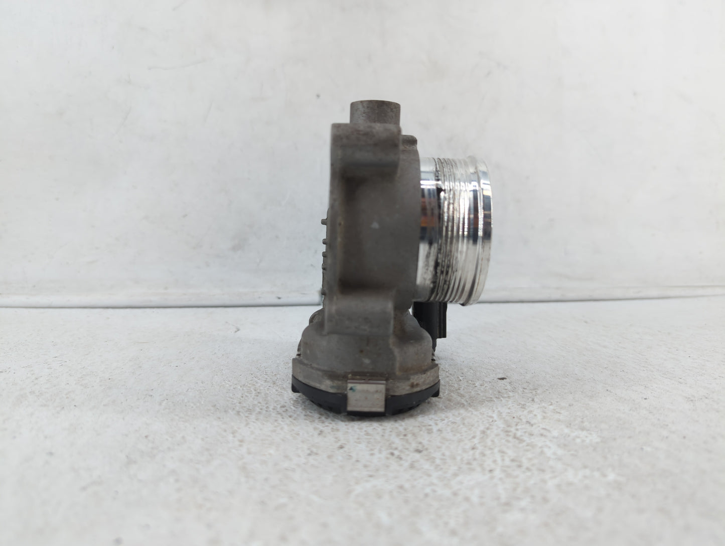 2014-2018 Ford Focus Throttle Body P/N:DS7E-9F991-BB Fits Fits 2014 2015 2016 2017 2018 2019 OEM Used Auto Parts - Oemusedau