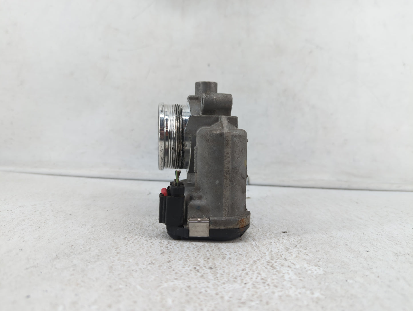 2014-2018 Ford Focus Throttle Body P/N:DS7E-9F991-BB Fits Fits 2014 2015 2016 2017 2018 2019 OEM Used Auto Parts - Oemusedau