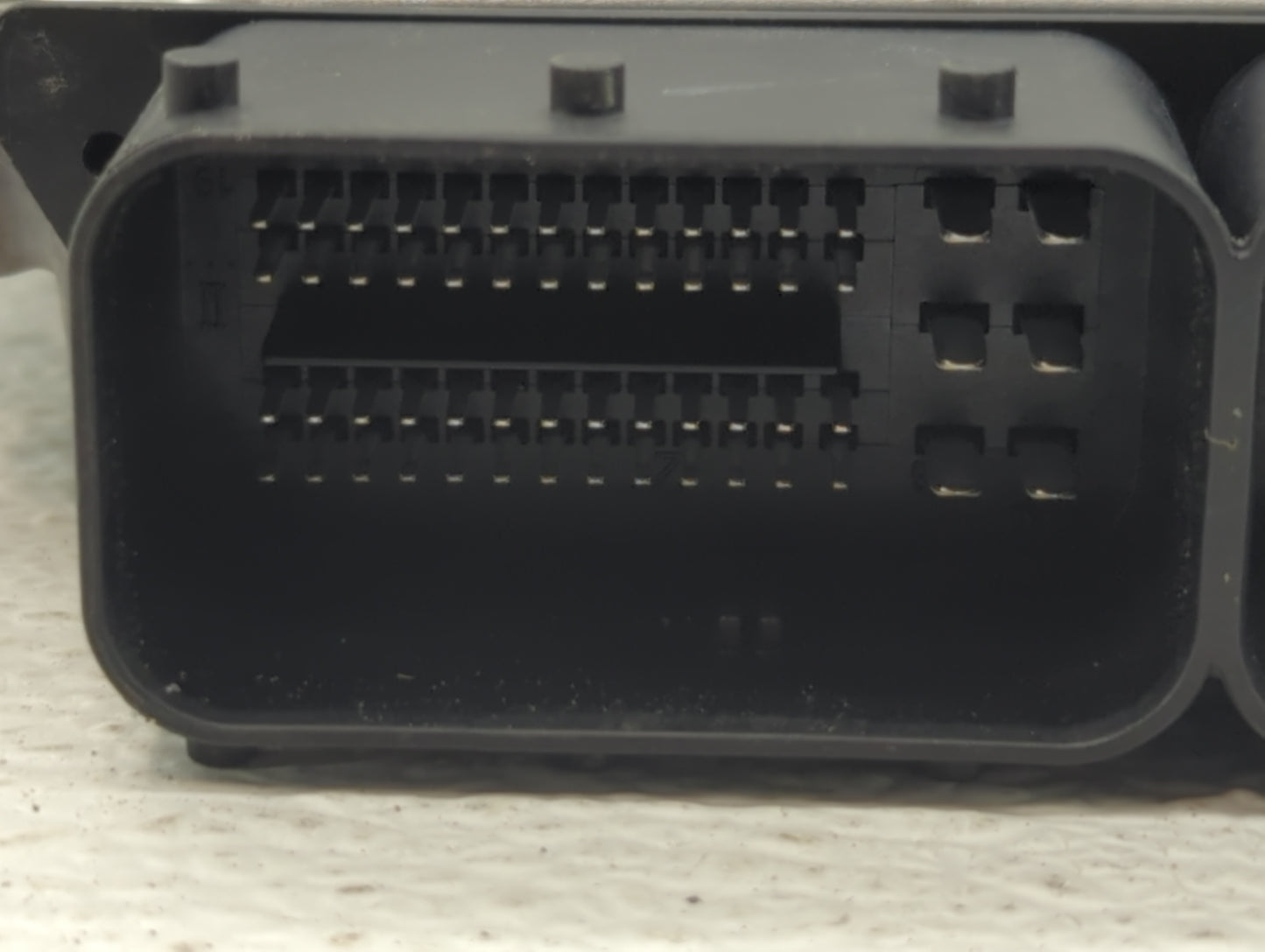 2013-2018 Ford Focus PCM Engine Control Computer ECU ECM PCU OEM P/N:FM5A-12A650-ADB EM5A-12A650-ACB Fits OEM Used Auto Part