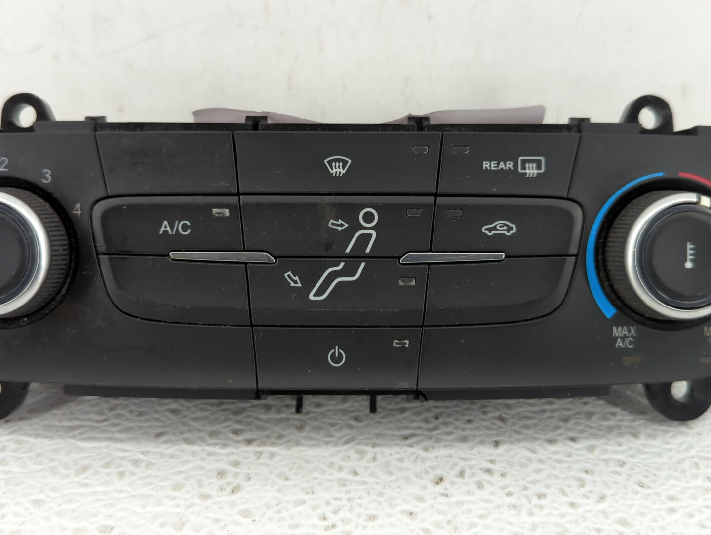 2015-2018 Ford Focus Climate Control Module Temperature AC/Heater Replacement P/N:F1ET-19980-JG F1ET-19980-JJ Fits OEM Used 