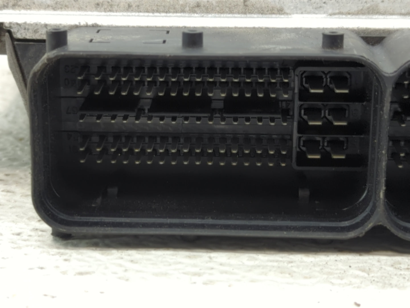 2013-2018 Ford Focus PCM Engine Control Computer ECU ECM PCU OEM P/N:39112-2GGJ0 39102-2GGJ0 Fits OEM Used Auto Parts - Oemu