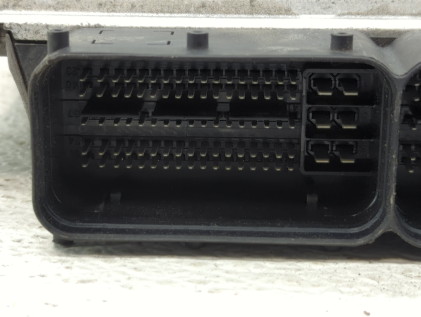 2013-2018 Ford Focus PCM Engine Control Computer ECU ECM PCU OEM P/N:39112-2GGJ0 39102-2GGJ0 Fits OEM Used Auto Parts - Oemu