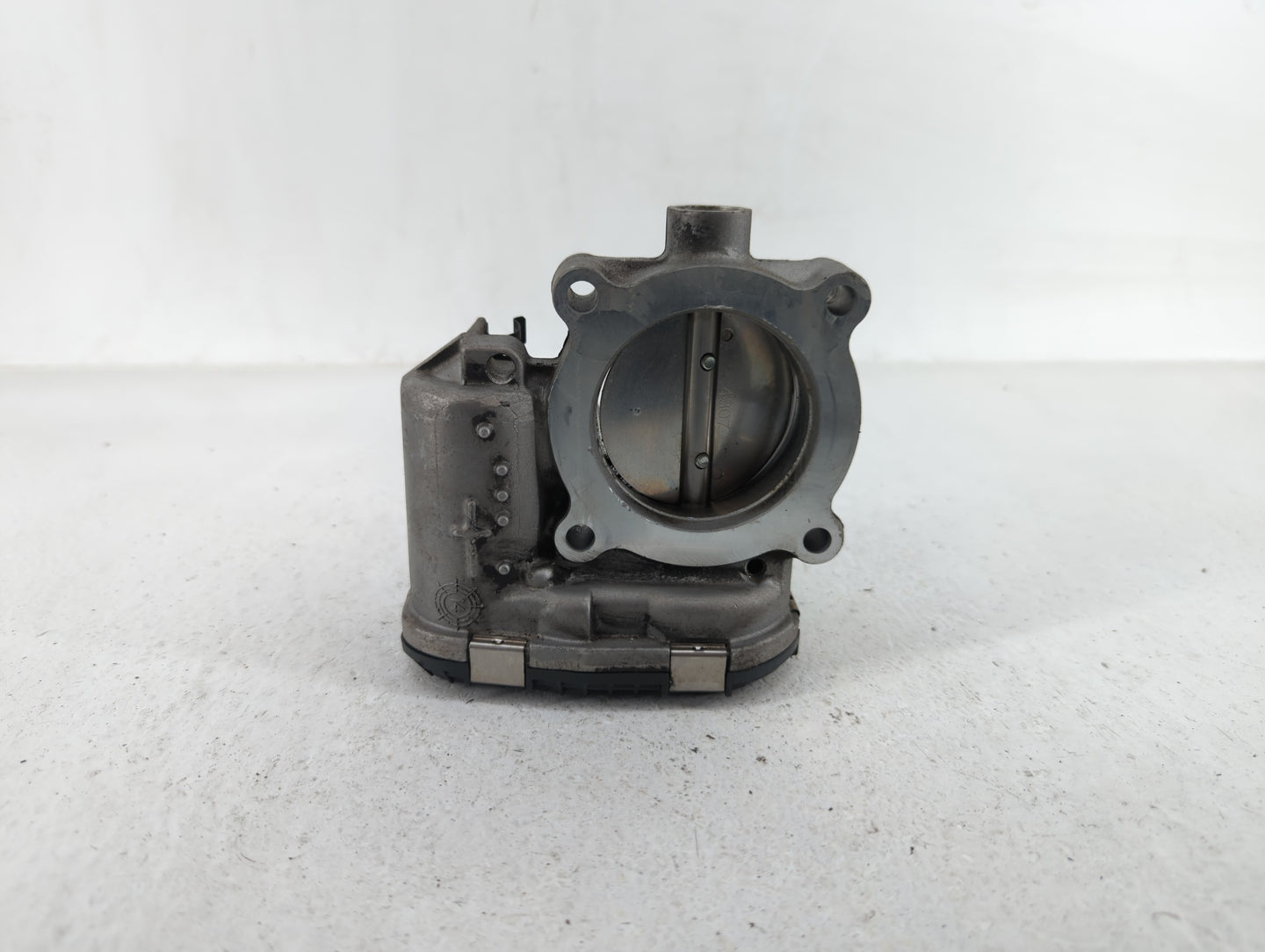 2014-2018 Ford Focus Throttle Body P/N:DS7E-9F991-BD DS7E-9F991-BB Fits Fits 2014 2015 2016 2017 2018 2019 2020 2021 2022 OE