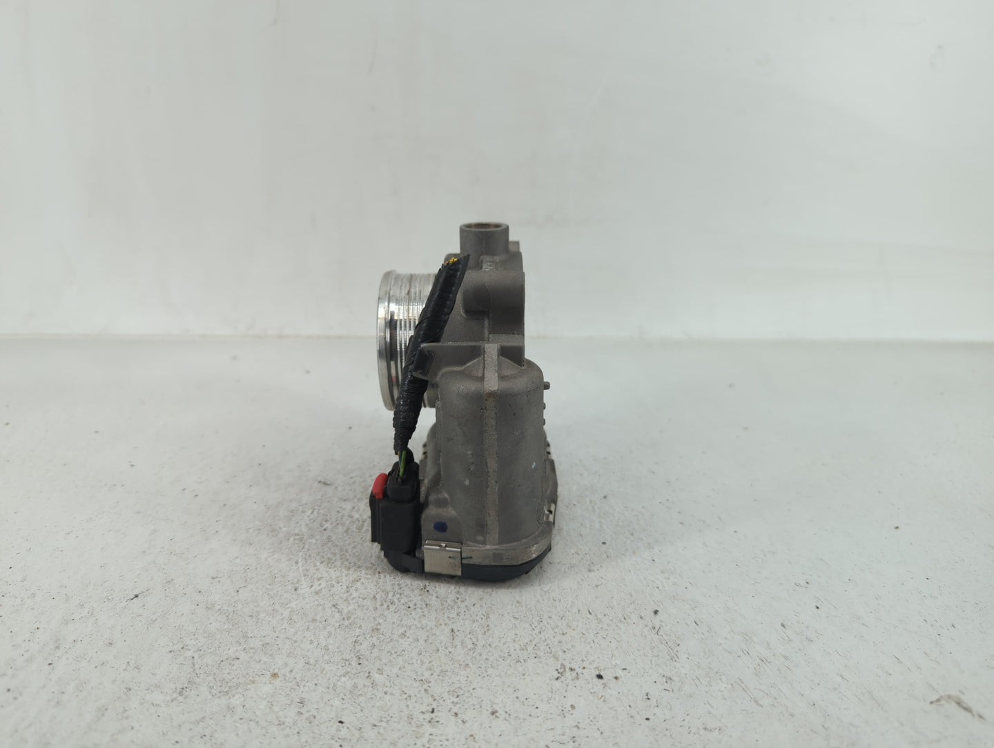 2014-2018 Ford Focus Throttle Body P/N:DS7E-9F991-BD DS7E-9F991-BB Fits Fits 2014 2015 2016 2017 2018 2019 2020 2021 2022 OE