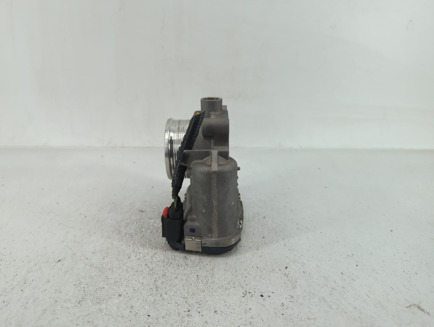 2014-2018 Ford Focus Throttle Body P/N:DS7E-9F991-BD DS7E-9F991-BB Fits Fits 2014 2015 2016 2017 2018 2019 2020 2021 2022 OE