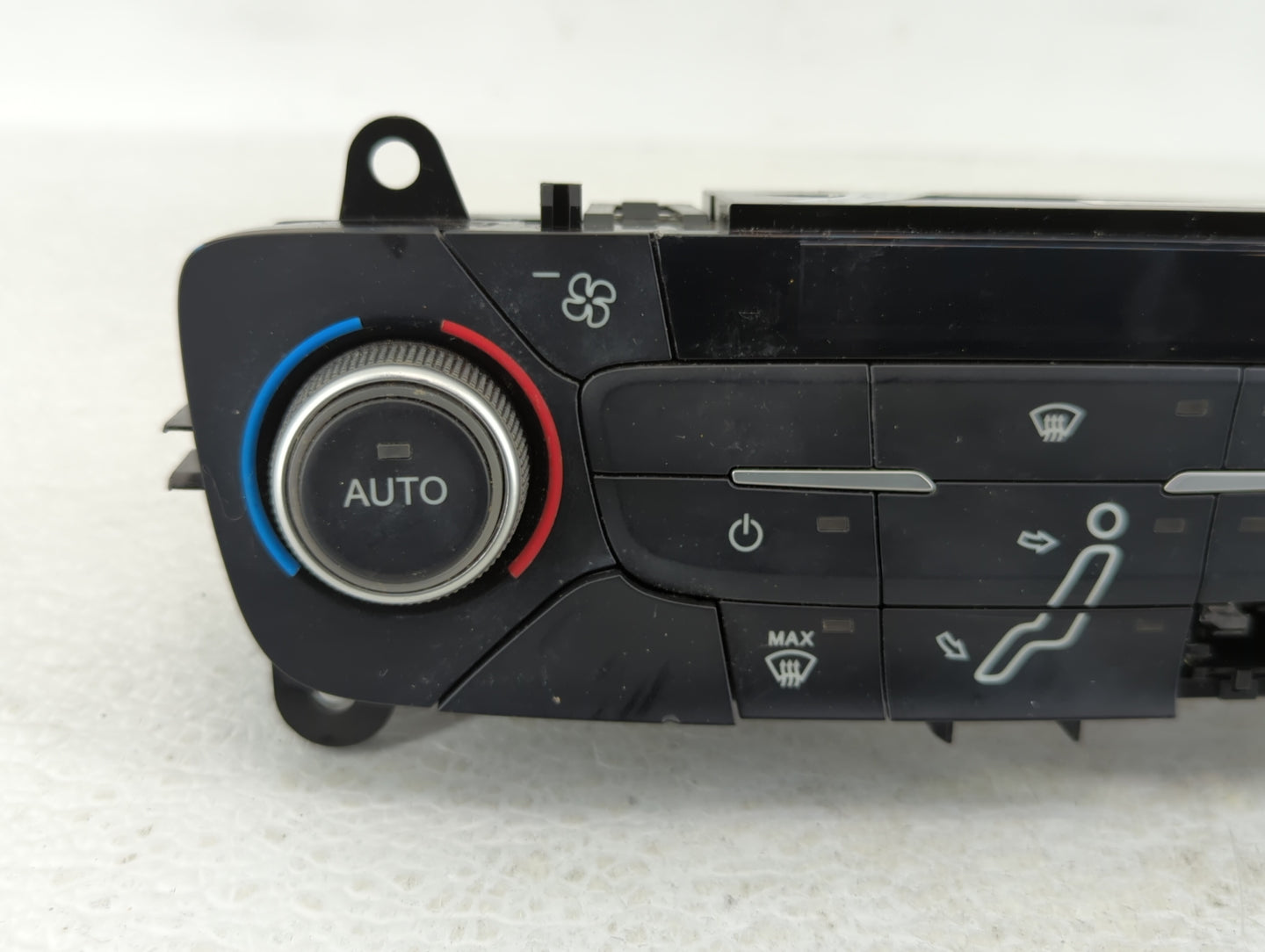 2015-2018 Ford Focus Climate Control Module Temperature AC/Heater Replacement P/N:F1ET-18C612-AJ J1ET18K811KA Fits OEM Used 