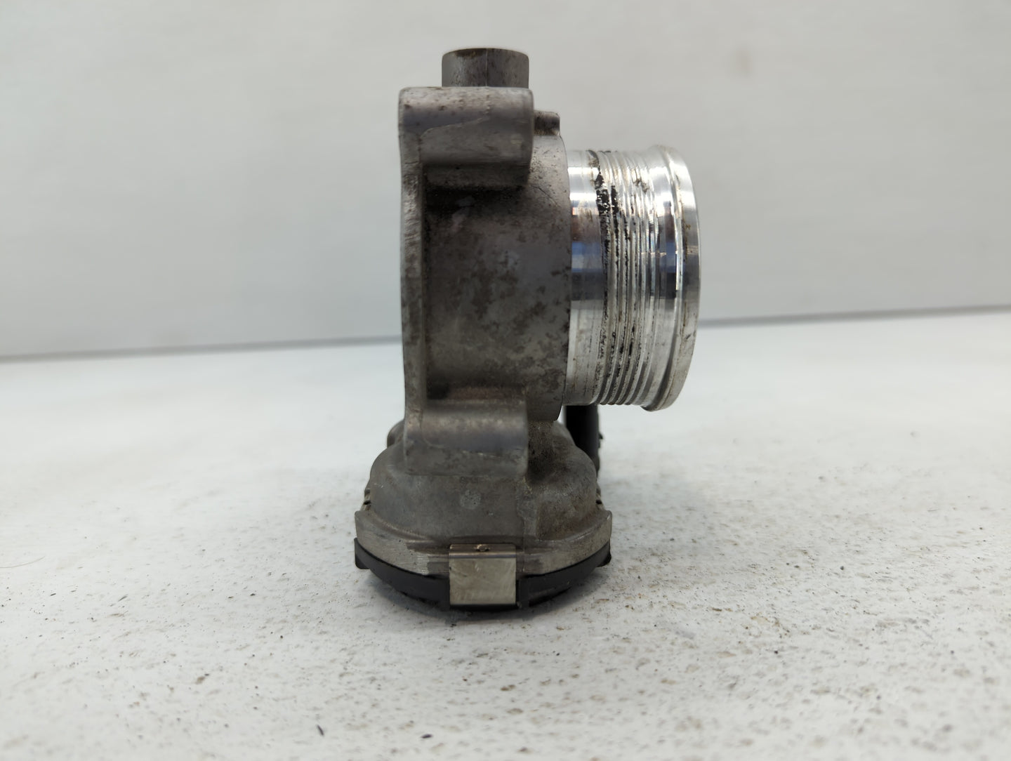 2014-2018 Ford Focus Throttle Body P/N:DS7E-9F991-BB Fits Fits 2014 2015 2016 2017 2018 2019 2020 2021 2022 OEM Used Auto Pa