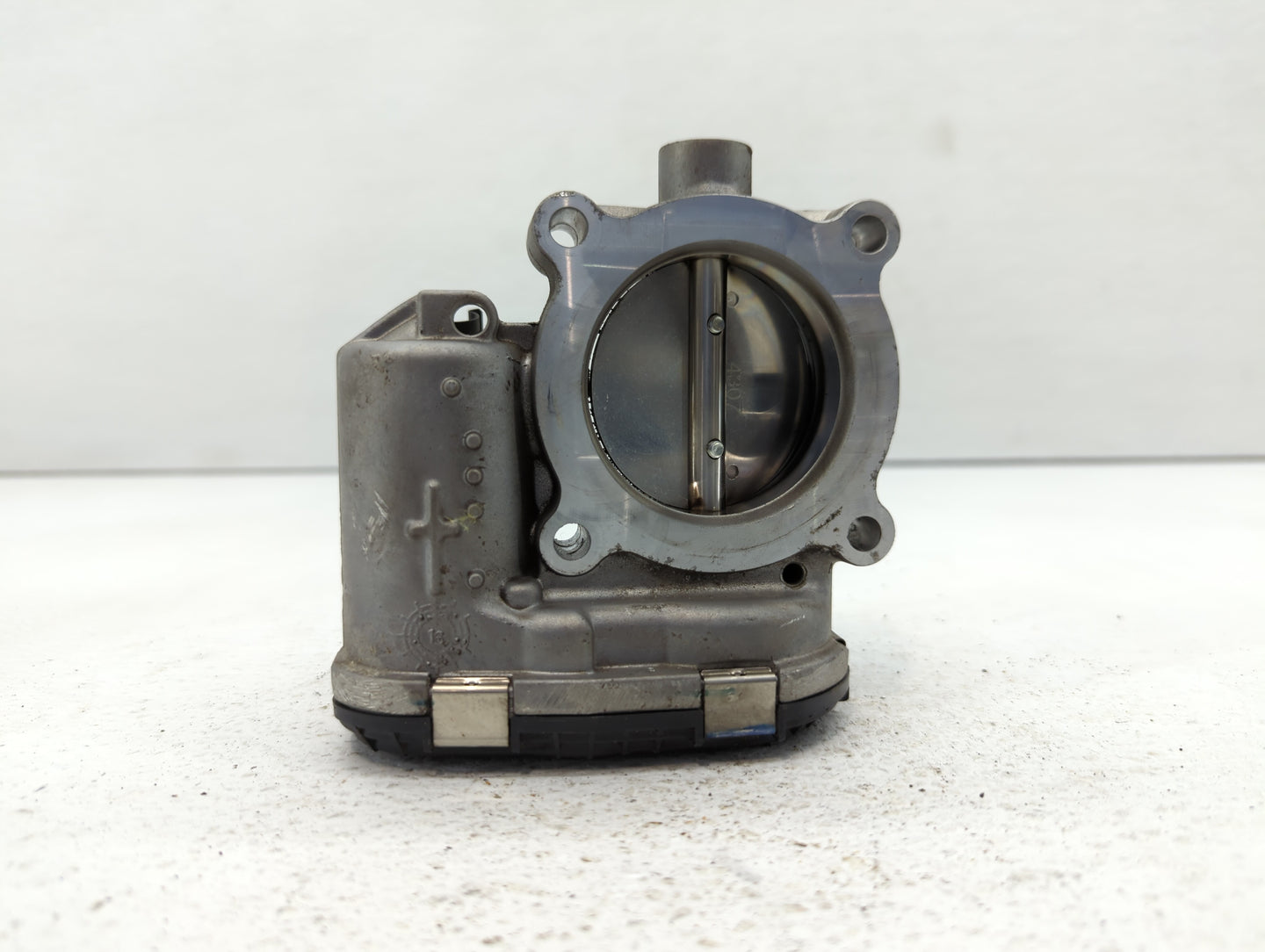 2014-2018 Ford Focus Throttle Body P/N:DS7E-9F991-BB Fits Fits 2014 2015 2016 2017 2018 2019 2020 2021 2022 OEM Used Auto Pa