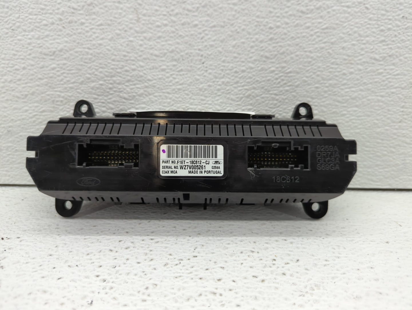 2017 Ford Focus Climate Control Module Temperature AC/Heater Replacement P/N:F1ET-18C612-CJ Fits OEM Used Auto Parts - Oemus