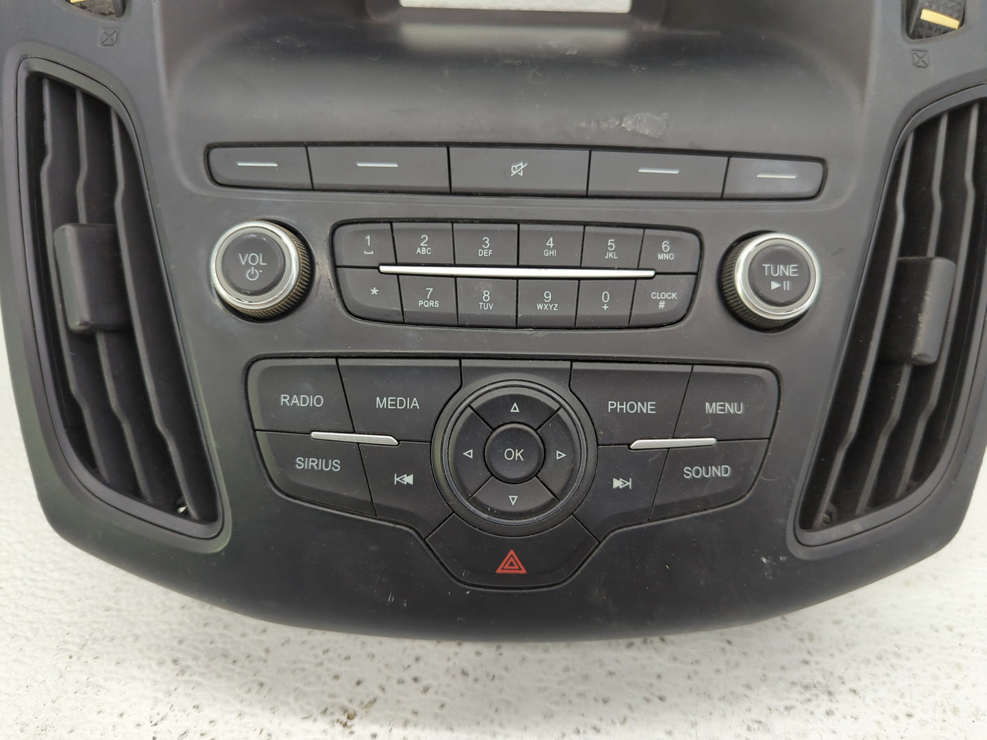 2015-2018 Ford Focus Radio Control Panel - Oemusedautoparts1.com