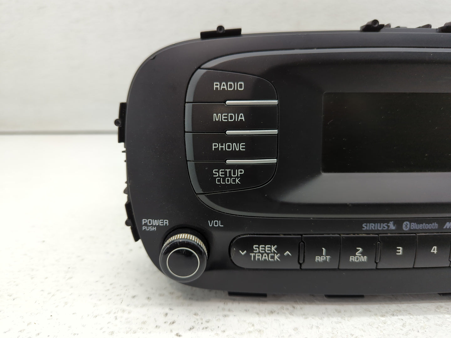 2016-2018 Ford Focus Radio AM FM Cd Player Receiver Replacement P/N:96170B2090CA Fits Fits 2016 2017 2018 OEM Used Auto Part