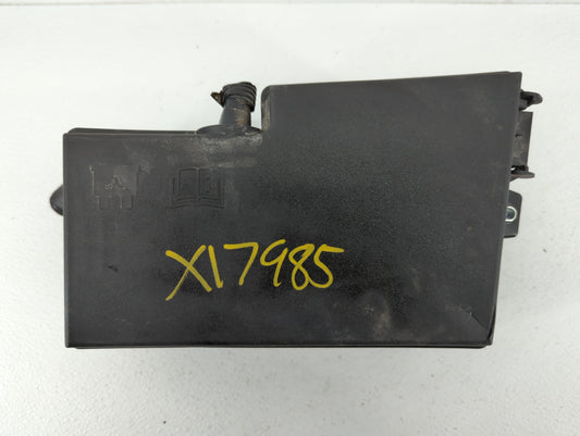 2017-2018 Ford Focus Fusebox Fuse Box Panel Relay Module P/N:AV6T-14A067-AD Fits Fits 2017 2018 OEM Used Auto Parts - Oemuse