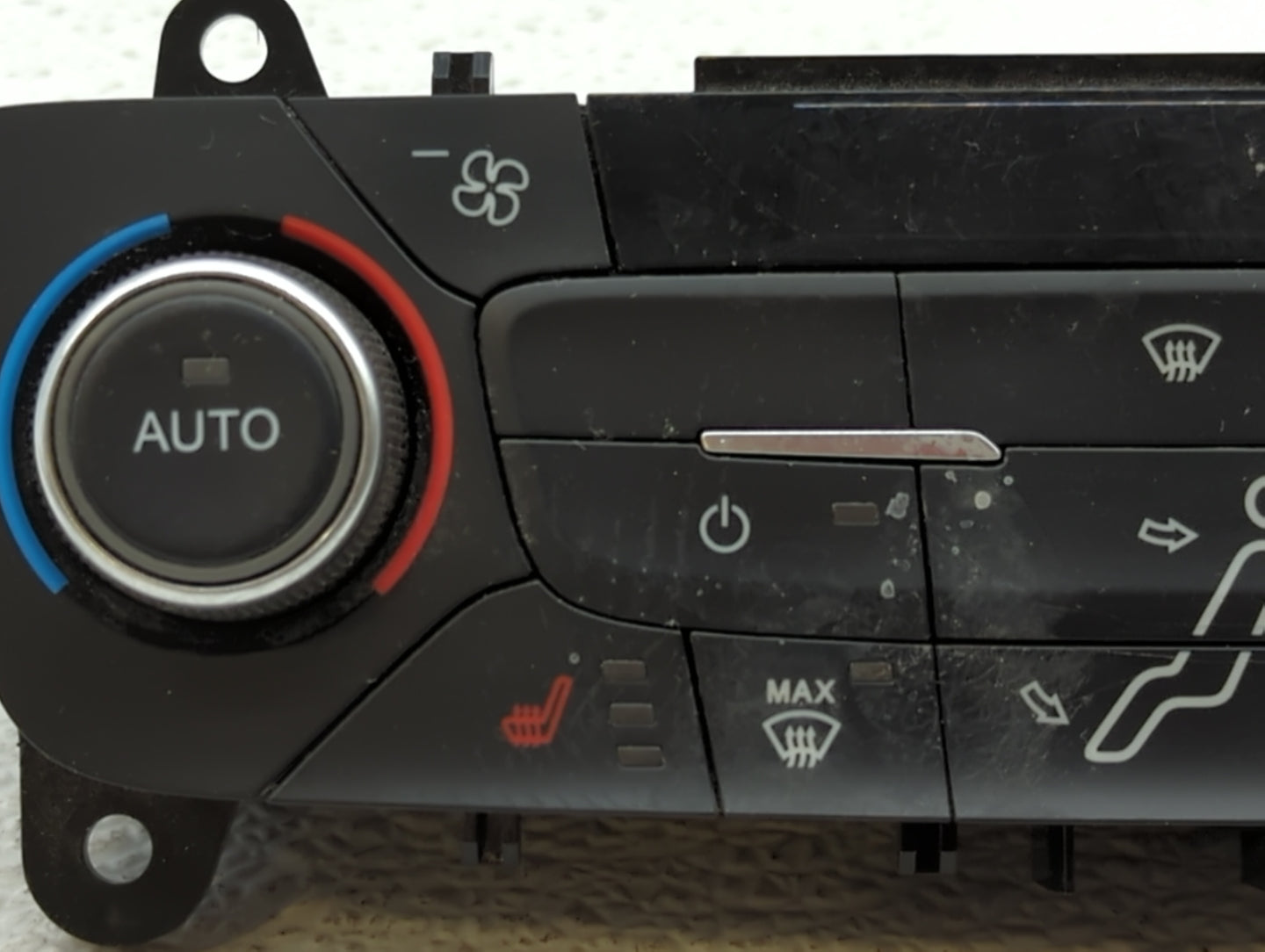 2015-2018 Ford Focus Climate Control Module Temperature AC/Heater Replacement P/N:F1ET-18C612-FH Fits Fits 2015 2016 2017 20