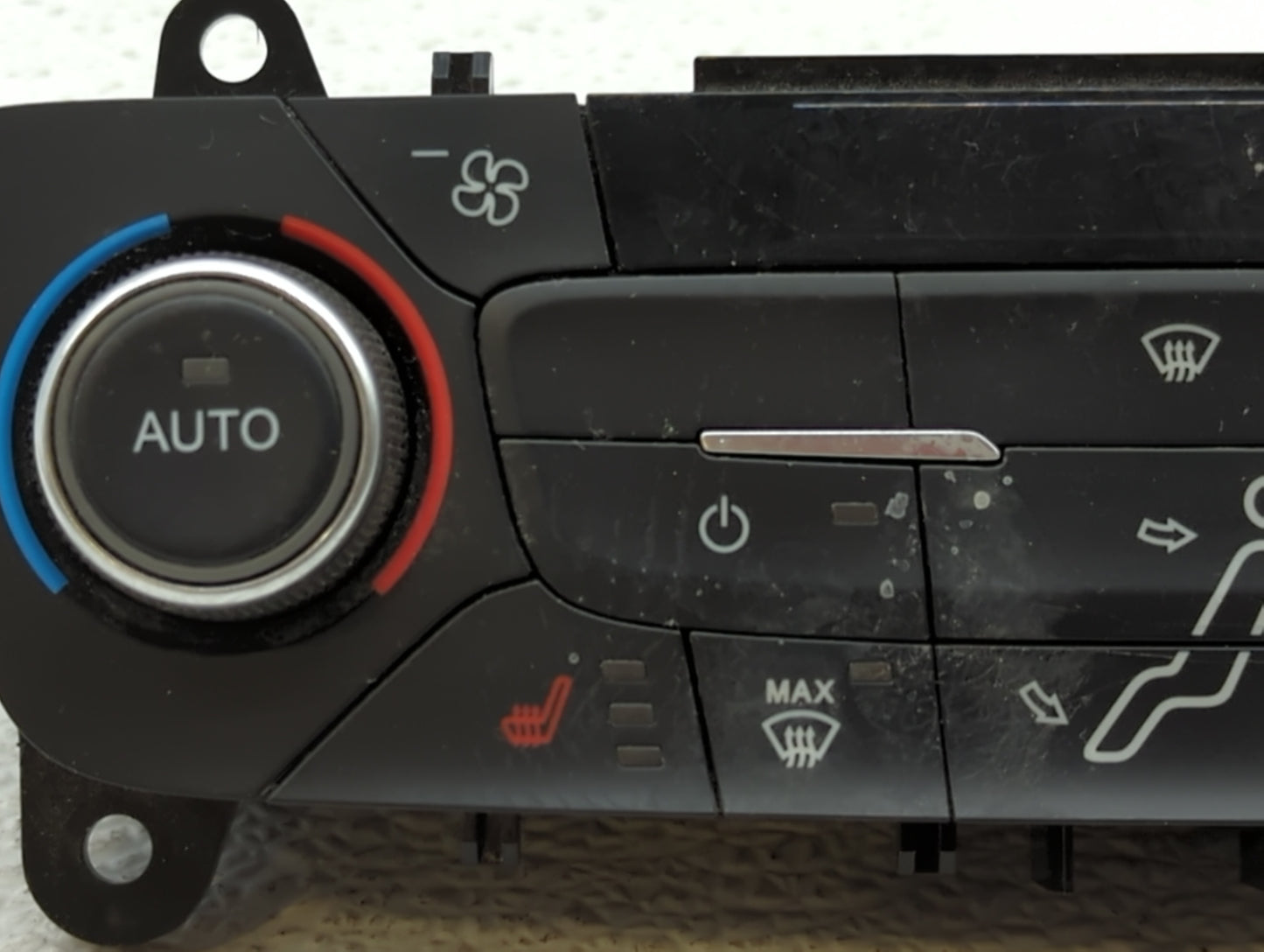 2015-2018 Ford Focus Climate Control Module Temperature AC/Heater Replacement P/N:F1ET-18C612-FH Fits Fits 2015 2016 2017 20