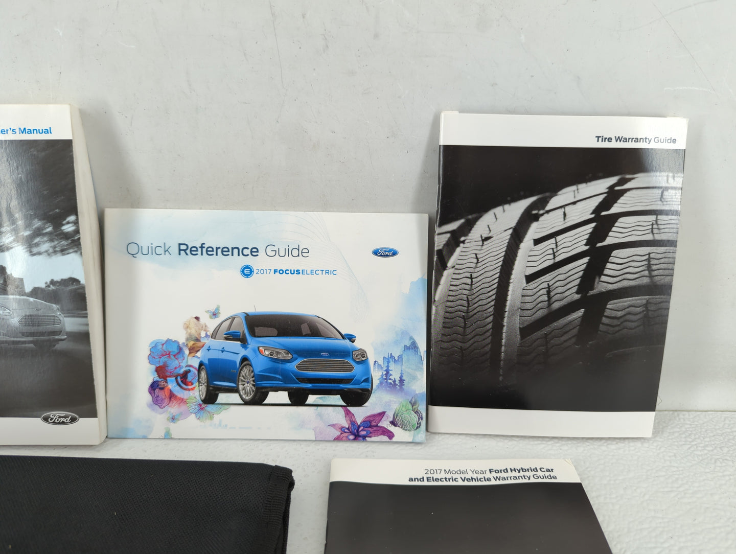 2017 Ford Focus Owners Manual Book Guide OEM Used Auto Parts - Oemusedautoparts1.com