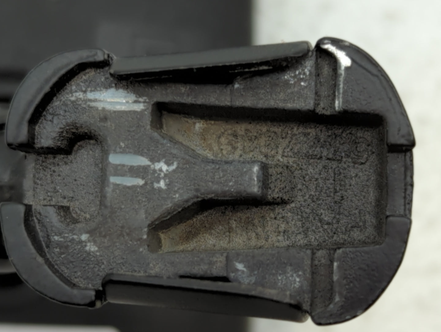 2010-2018 Ford Focus Interior Rear View Mirror Replacement OEM P/N:E8011681 Fits OEM Used Auto Parts - Oemusedautoparts1.com