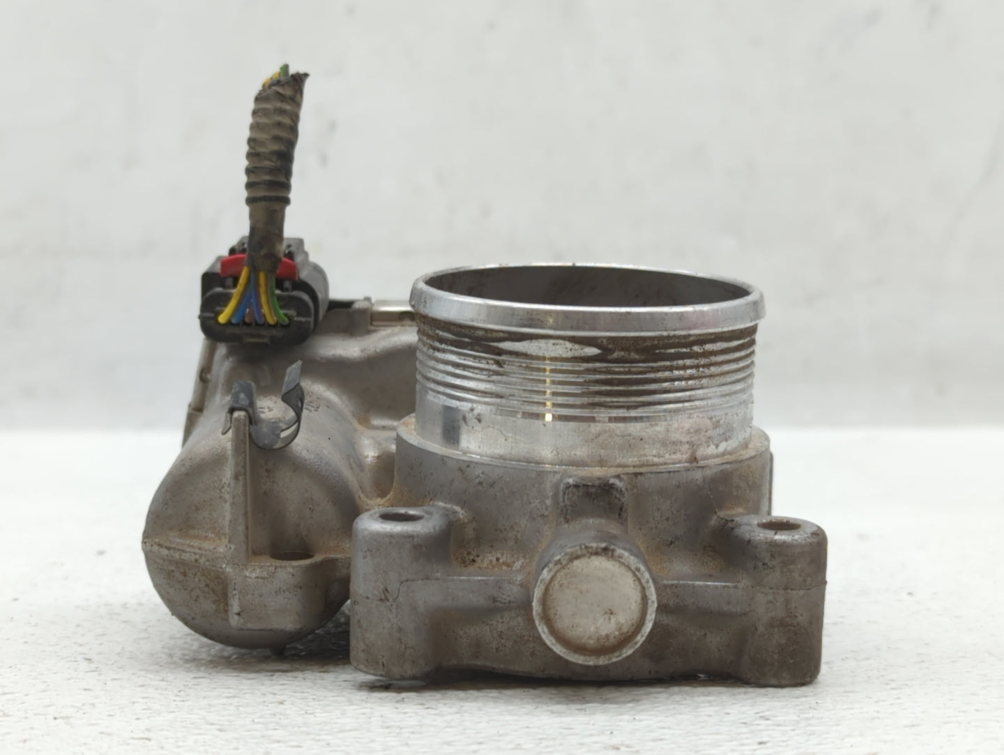 2014-2018 Ford Focus Throttle Body P/N:DS7E-9F991-BB Fits Fits 2014 2015 2016 2017 2018 2019 2020 2021 2022 OEM Used Auto Pa
