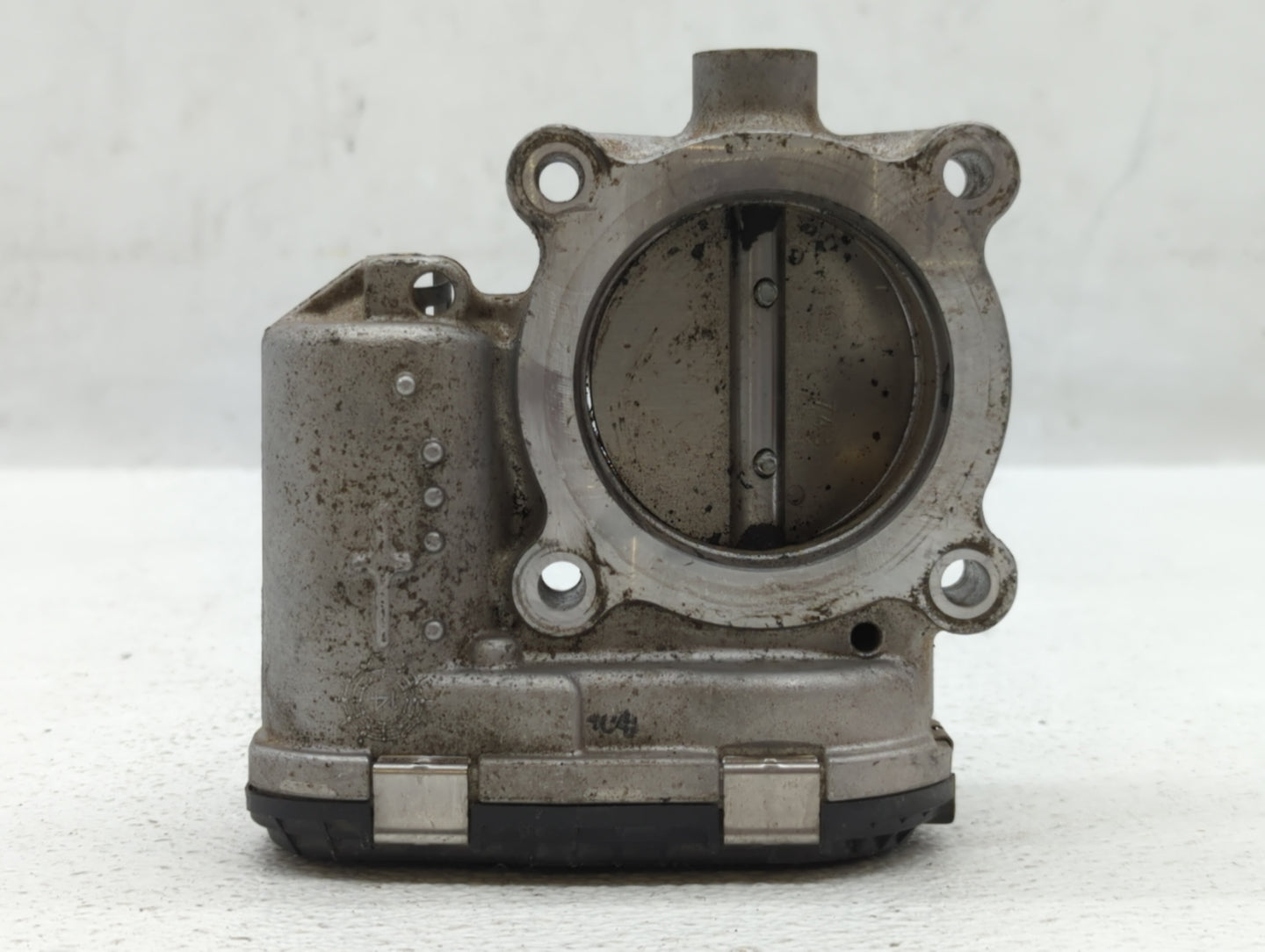 2014-2018 Ford Focus Throttle Body P/N:DS7E-9F991-BB Fits Fits 2014 2015 2016 2017 2018 2019 2020 2021 2022 OEM Used Auto Pa