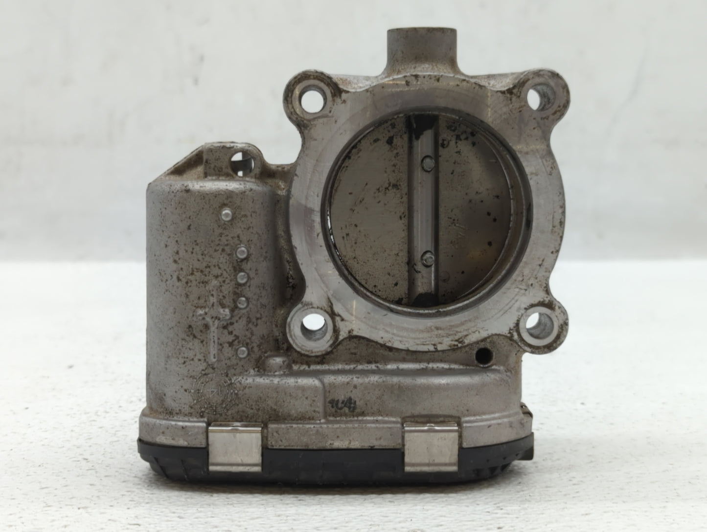 2014-2018 Ford Focus Throttle Body P/N:DS7E-9F991-BB Fits Fits 2014 2015 2016 2017 2018 2019 2020 2021 2022 OEM Used Auto Pa