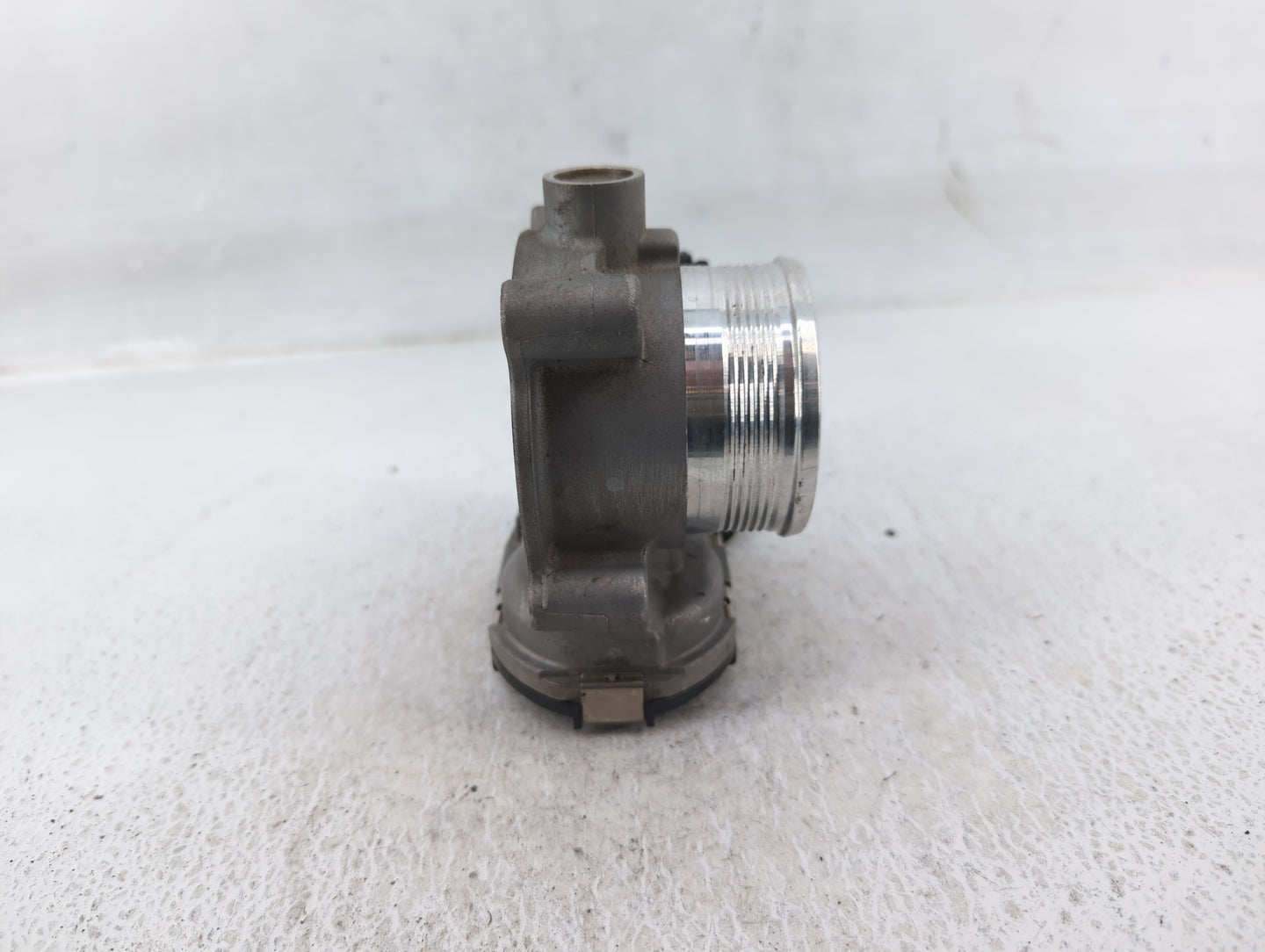 2014-2018 Ford Focus Throttle Body P/N:DS7E-9F991-BB Fits Fits 2014 2015 2016 2017 2018 2019 2020 2021 2022 OEM Used Auto Pa