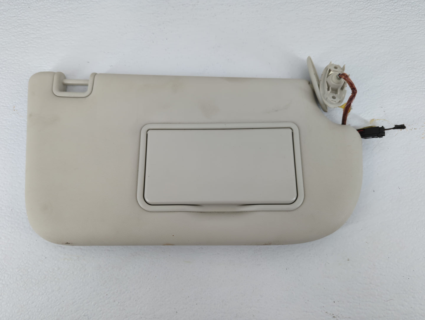 2013-2018 Ford Focus Sun Visor Shade Replacement Passenger Right Mirror Fits Fits 2013 2014 2015 2016 2017 2018 OEM Used Aut