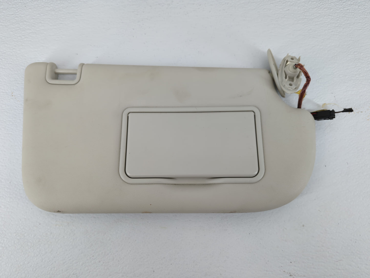 2013-2018 Ford Focus Sun Visor Shade Replacement Passenger Right Mirror Fits Fits 2013 2014 2015 2016 2017 2018 OEM Used Aut