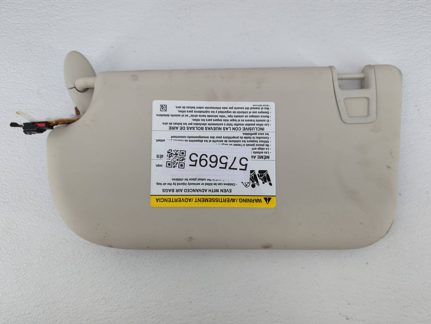 2013-2018 Ford Focus Sun Visor Shade Replacement Passenger Right Mirror Fits Fits 2013 2014 2015 2016 2017 2018 OEM Used Aut