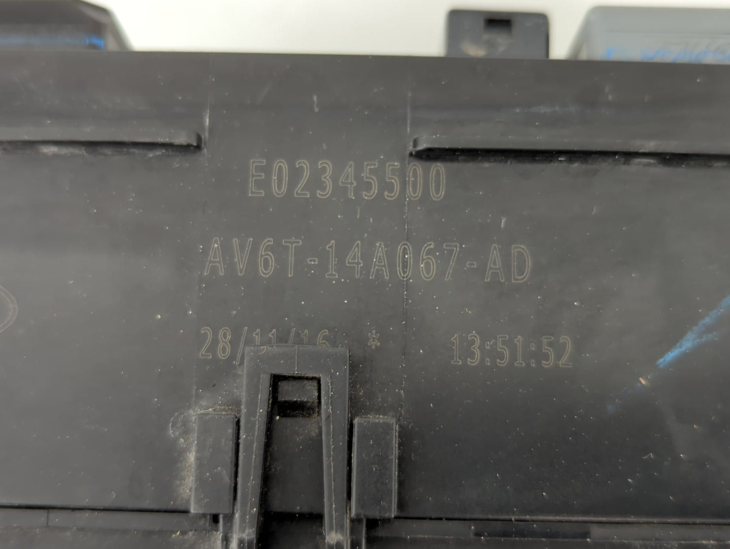 2017-2018 Ford Focus Fusebox Fuse Box Panel Relay Module P/N:AV6T-14A067-AD Fits Fits 2017 2018 OEM Used Auto Parts - Oemuse