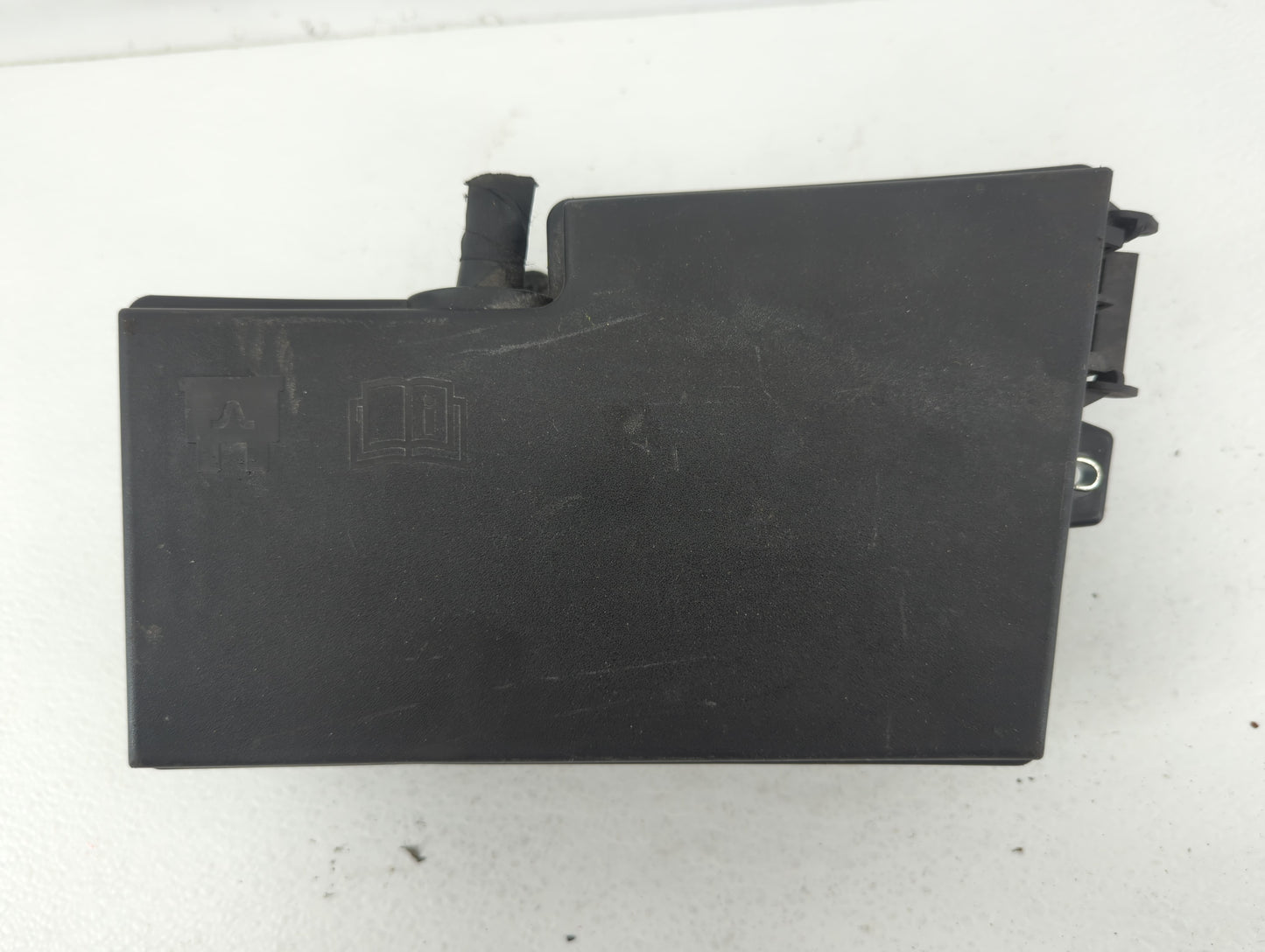 2017-2018 Ford Focus Fusebox Fuse Box Panel Relay Module P/N:AV6T-14A067-AD Fits Fits 2017 2018 OEM Used Auto Parts - Oemuse