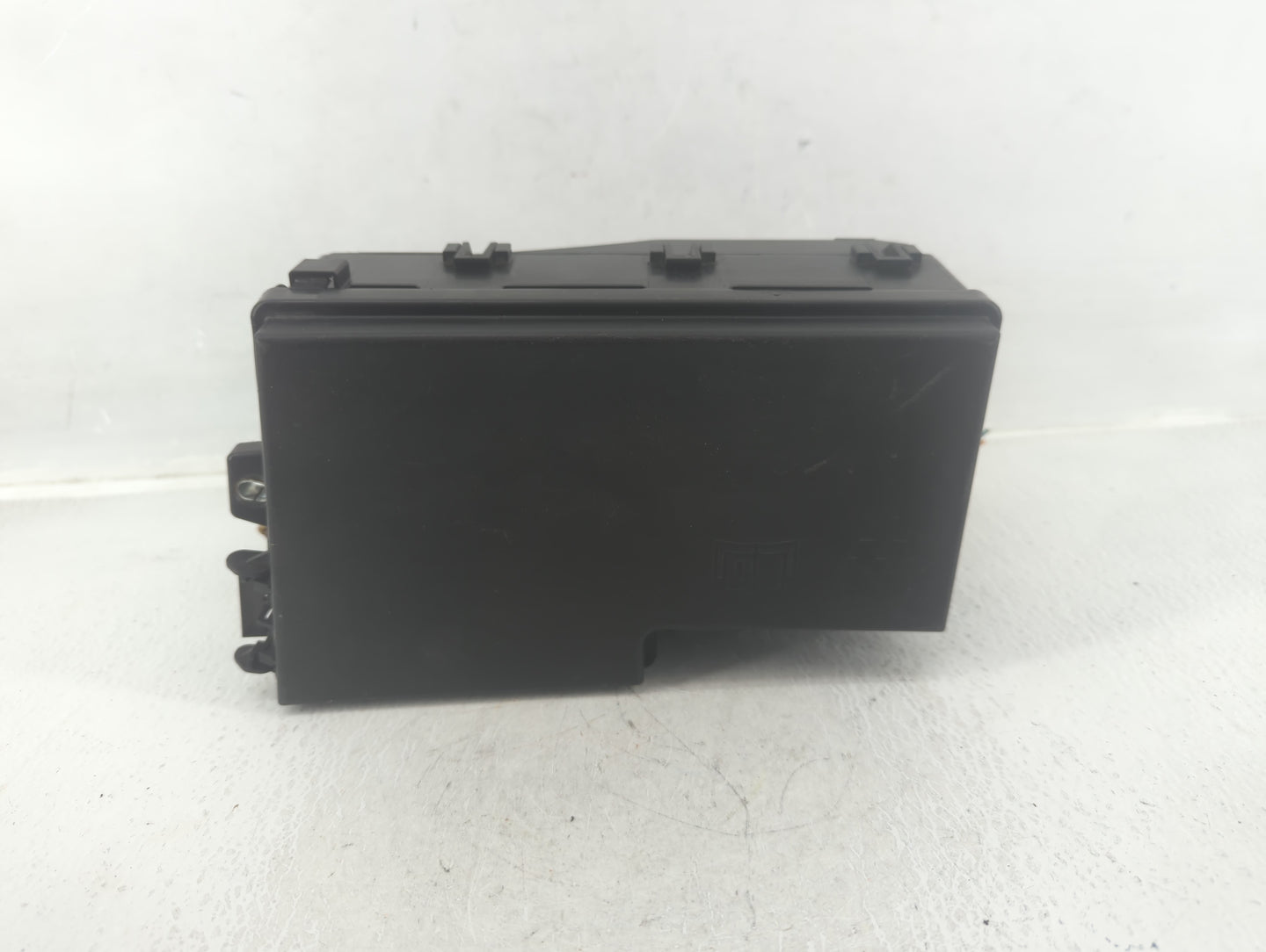 2017-2018 Ford Focus Fusebox Fuse Box Panel Relay Module P/N:AV6T-14A142-AB Fits Fits 2017 2018 OEM Used Auto Parts - Oemuse